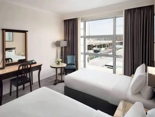 Anwar Al Madinah Mövenpick Hotel, rear tower