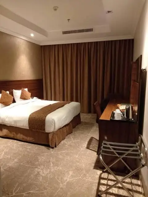 الصورة 2 من 4