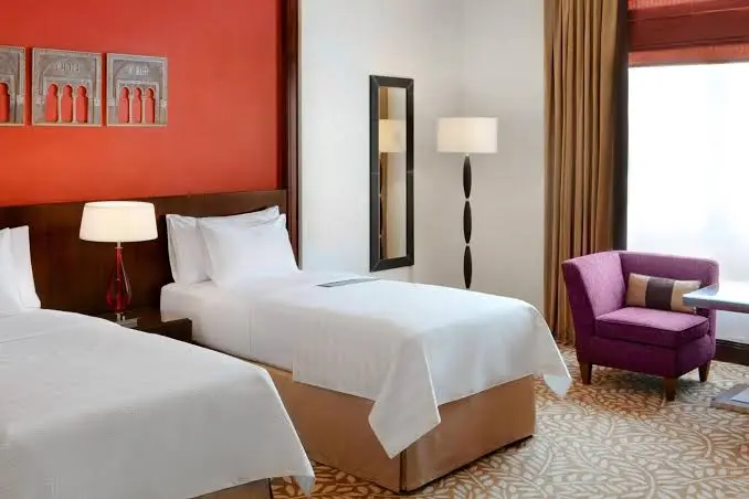 الصورة 2 من 8