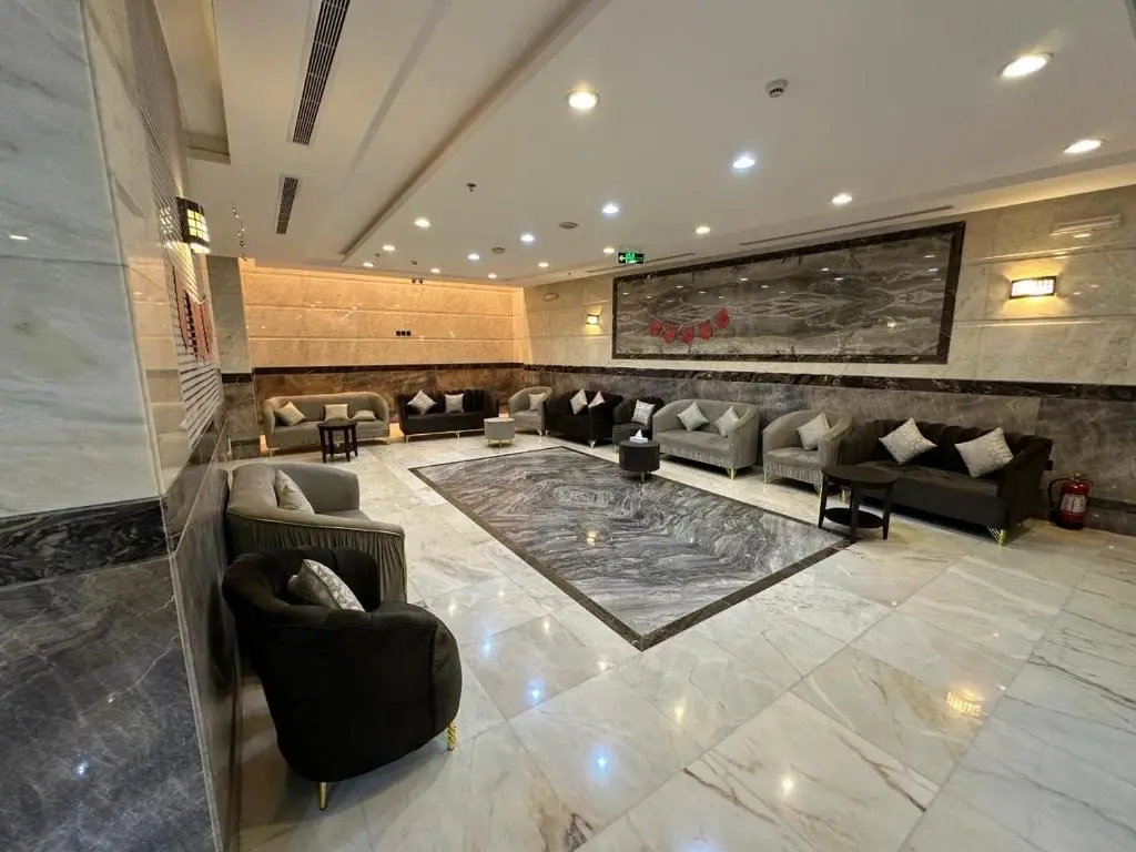 الصورة 2 من 4