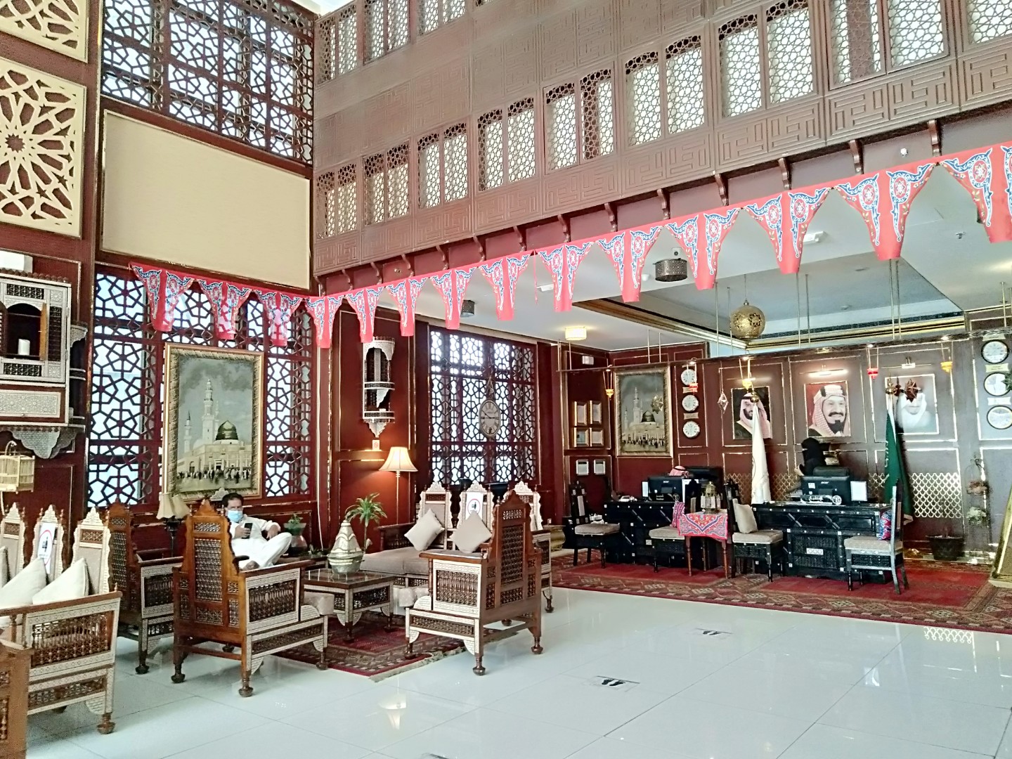 Image 4 of 8