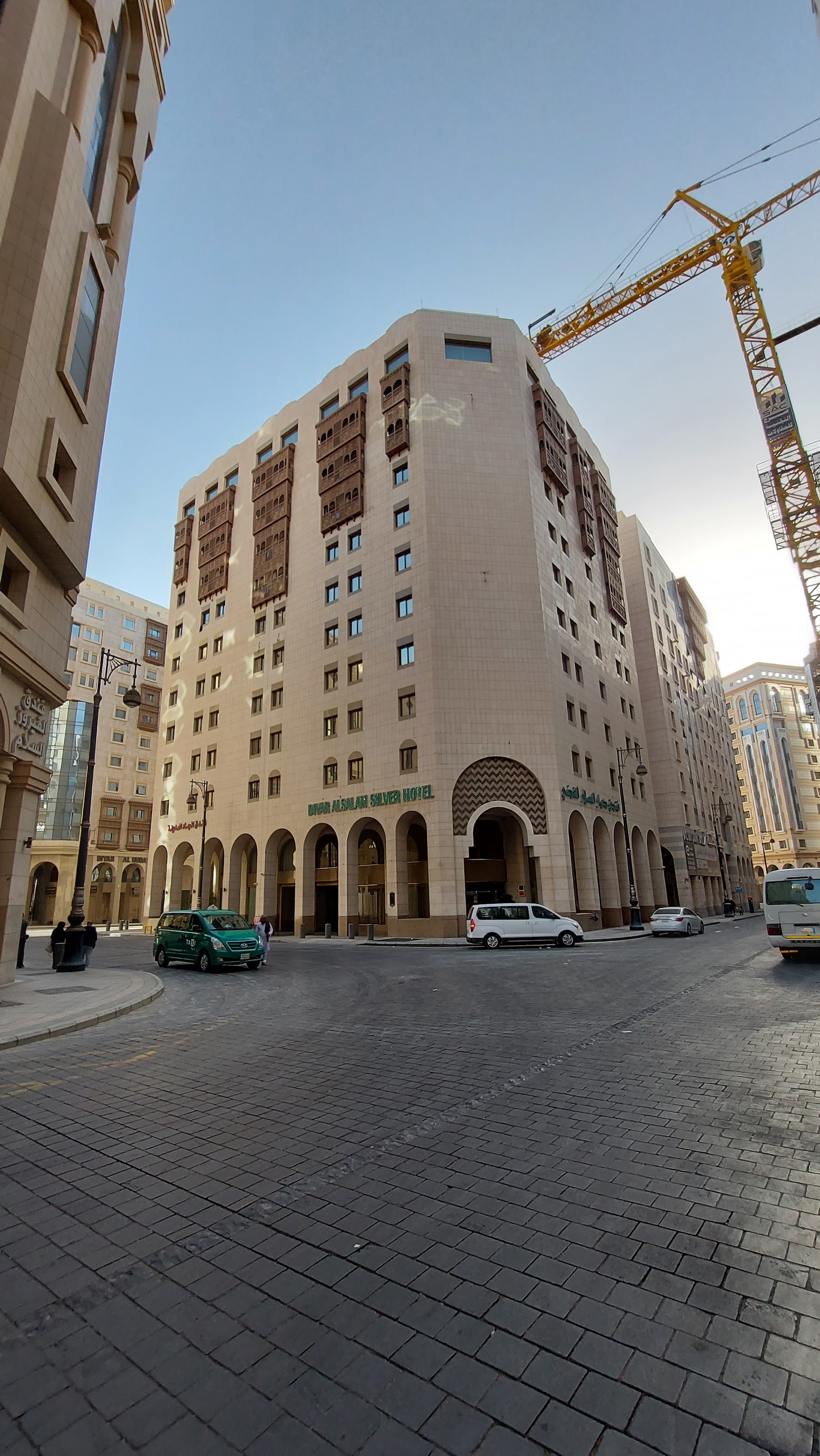 الصورة 1 من 8