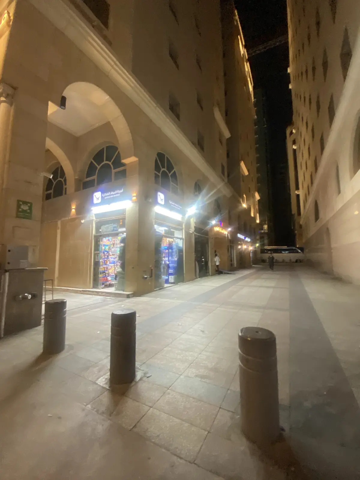 Image 4 of 8
