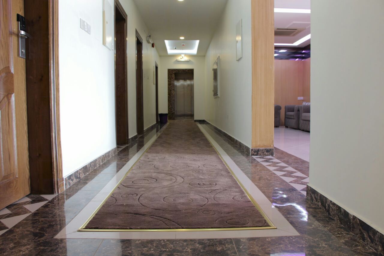 Image 4 of 8