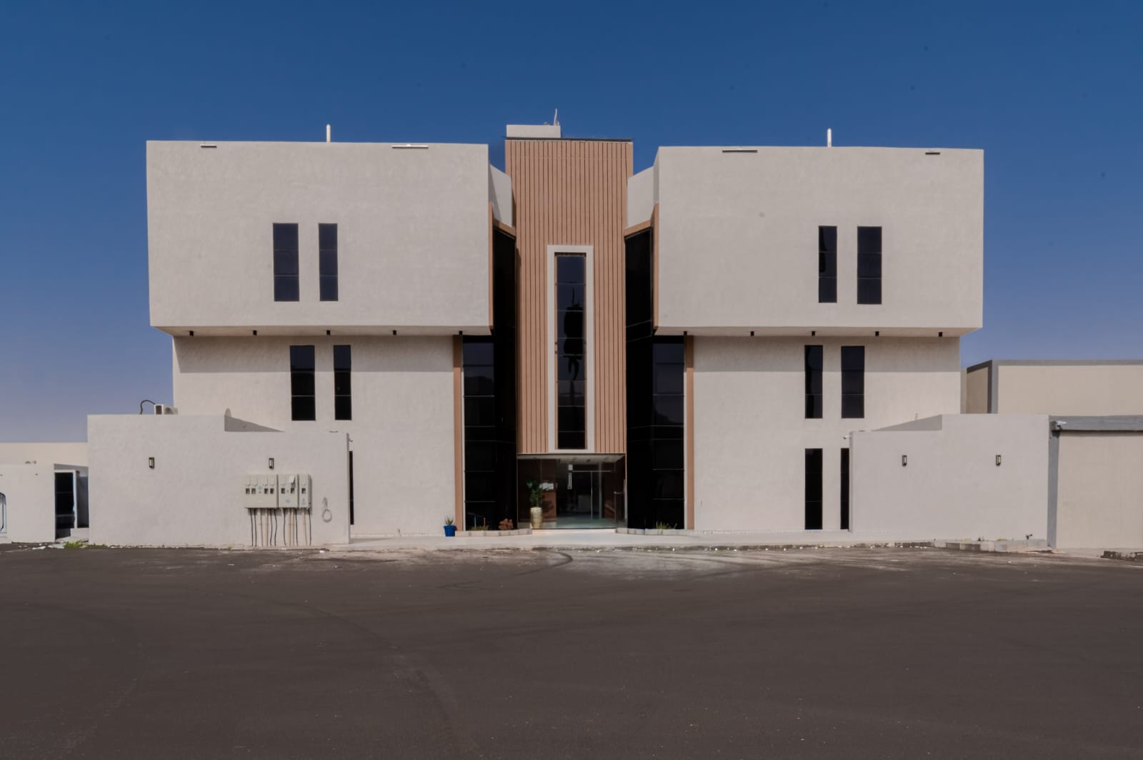 Image 1 of 8