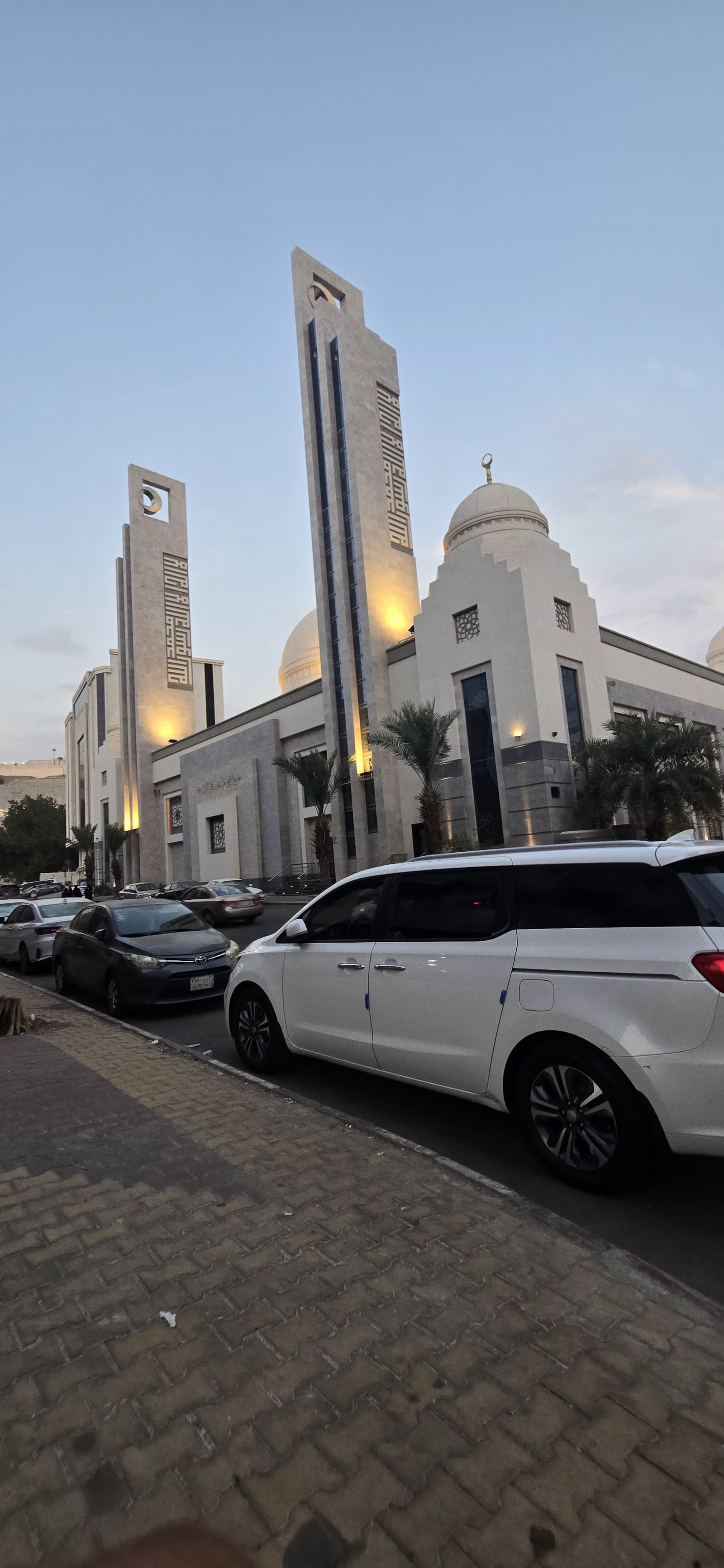 الصورة 1 من 8