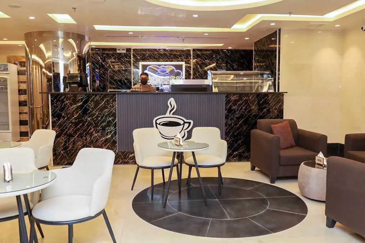 الصورة 3 من 8