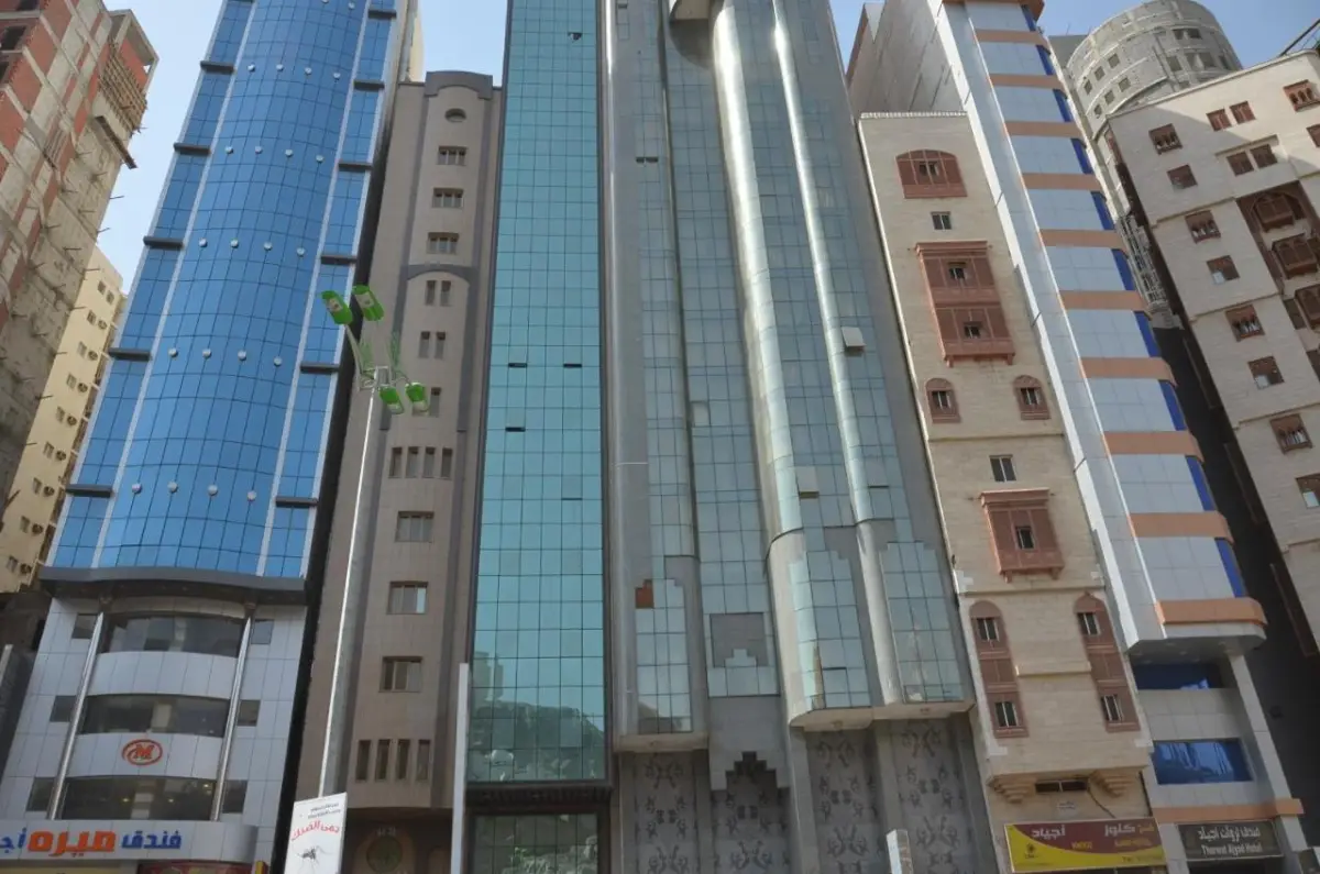 الصورة 4 من 8