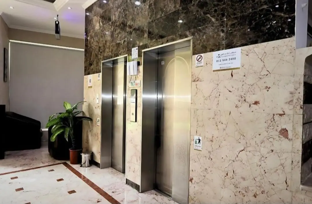 Nour Manazel Al Karam Hotel