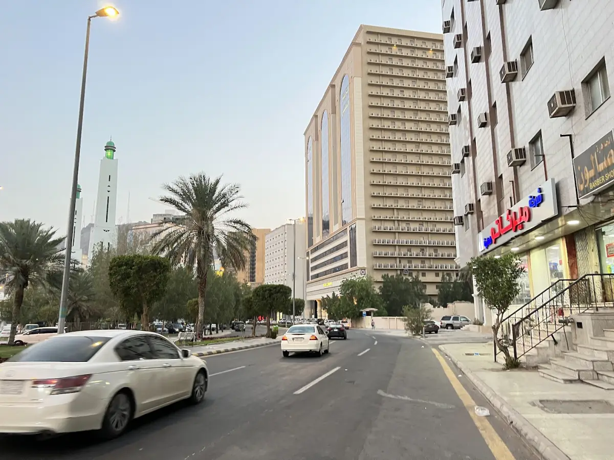 Al Fajr Al Badeea Hotel 1