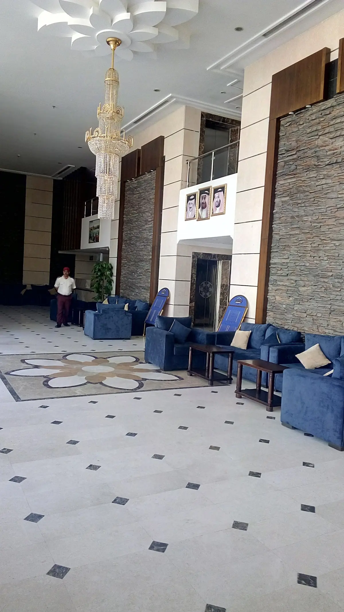 الصورة 3 من 8