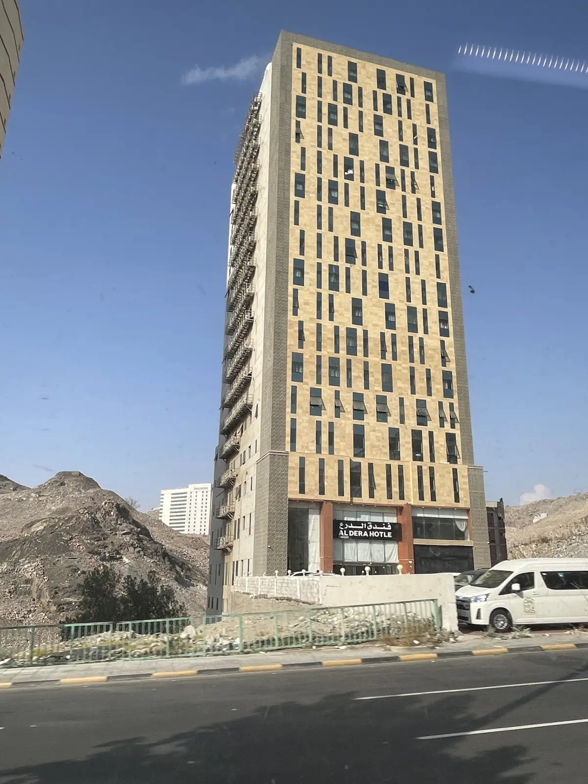 الصورة 1 من 8
