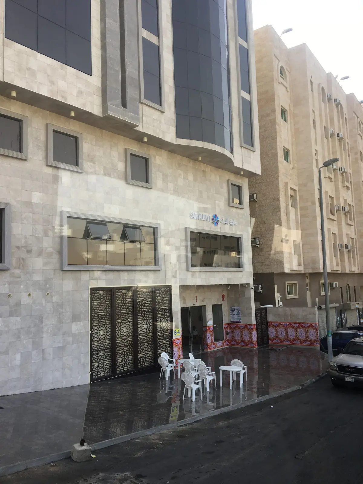Image 4 of 8