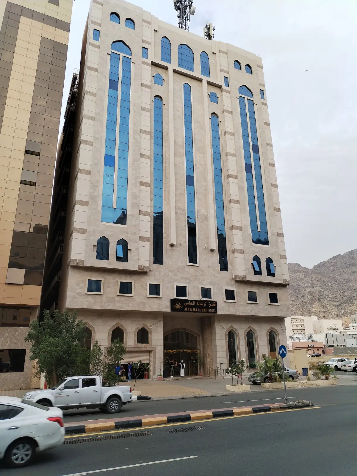 الصورة 1 من 8