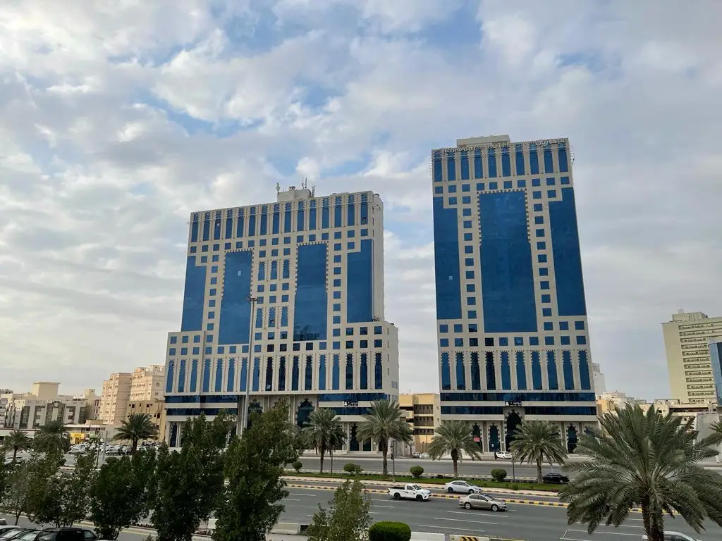 Image 1 of 8