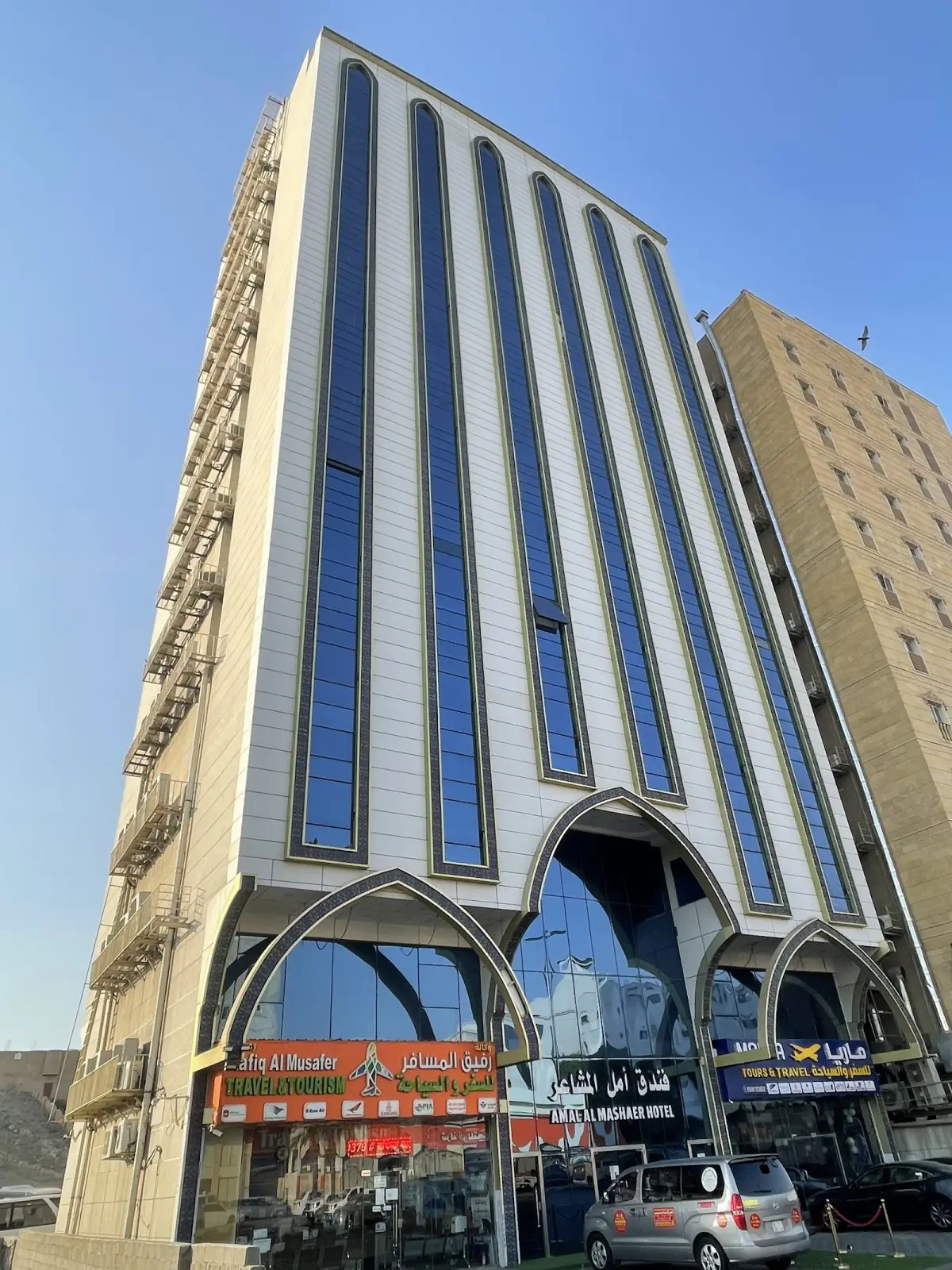 الصورة 1 من 8