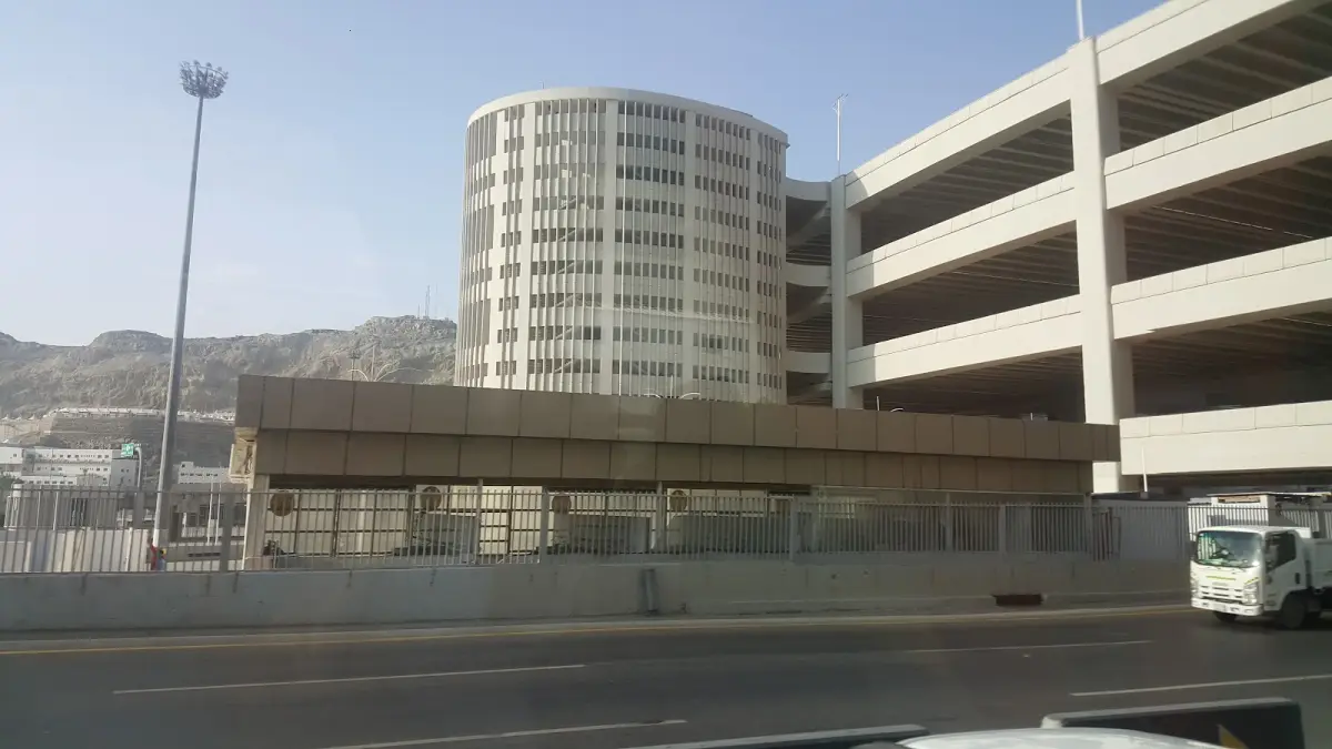 الصورة 6 من 8