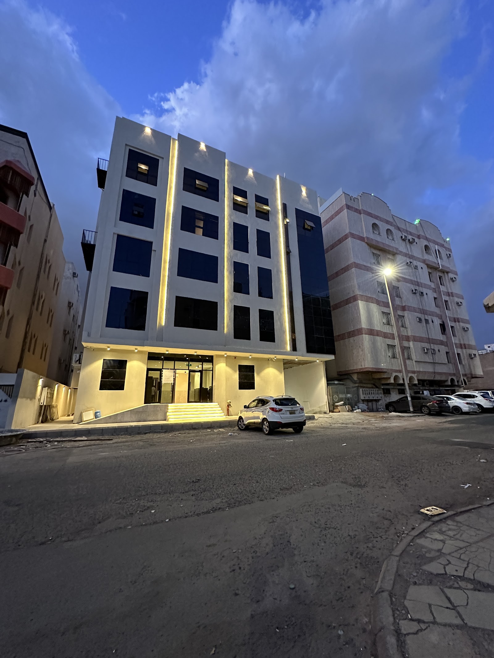 الصورة 1 من 8