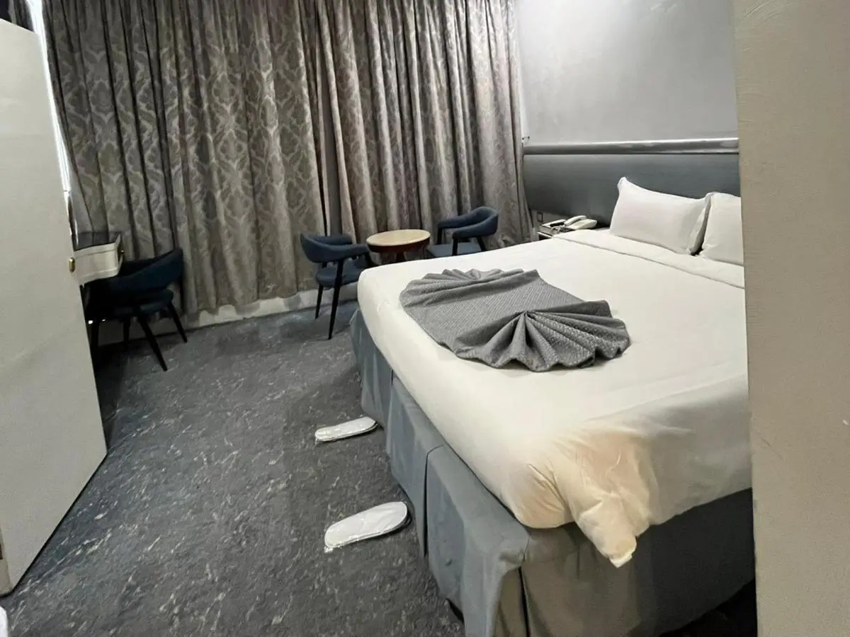Montana Golden Hotel