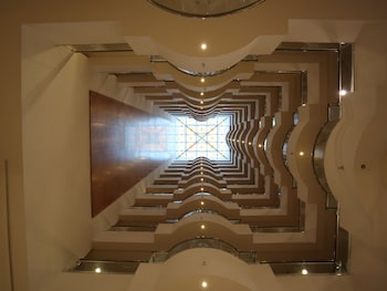 الصورة 2 من 5
