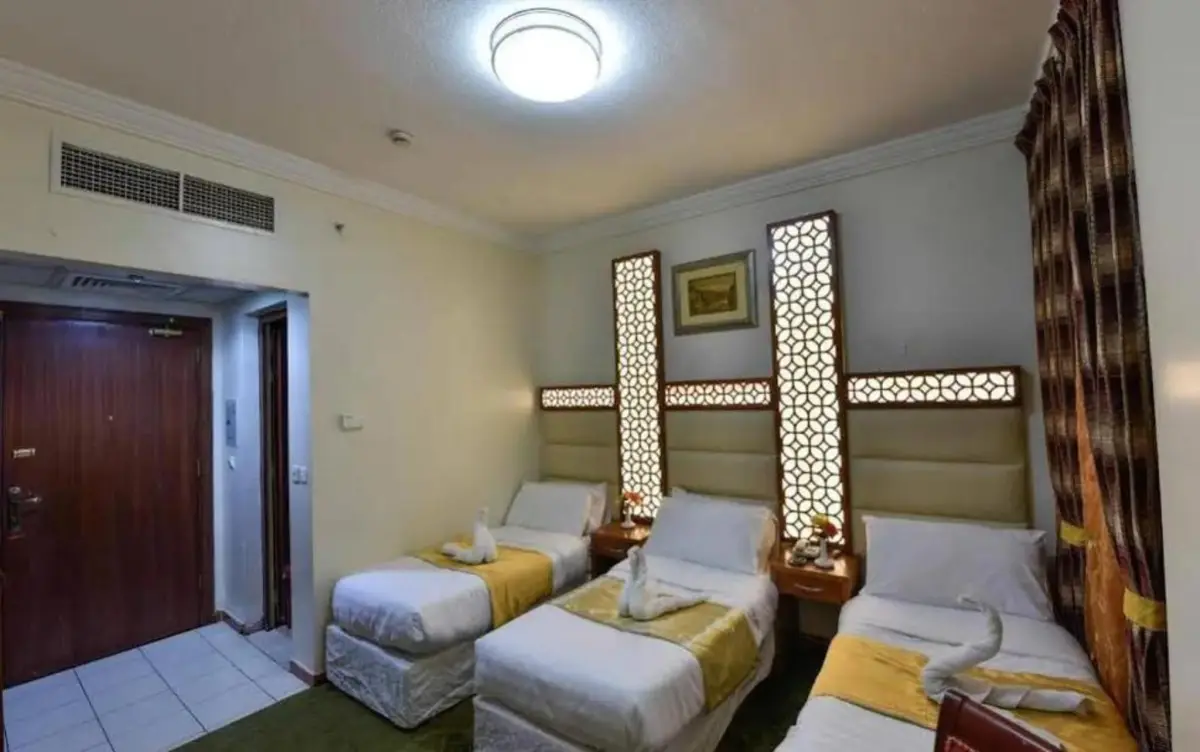 Al-Mukhtara Western Hotel, Manazel Al-Mukhtara Commercial Company Branch